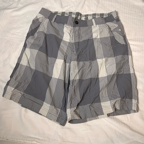 Lululemon men short size 36 - Picture 2 of 4